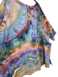 Image 6 of 2XL Cotton Woven Forager Top in Rustic Rainbow Geode Ice Dye