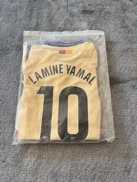 Image 3 of Barcelona cream Lamine Yamal no.10