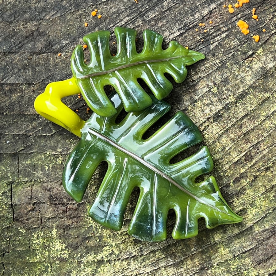 Image of Jungle Sparkle Monstera Leaf Pendant