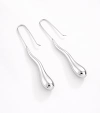 Image 4 of Clara Droplets