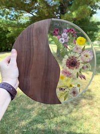 Image 1 of Customized Flower Resin Cutting Board
