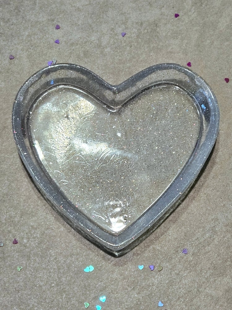 Image of 90's Inspired Clear Sparkle Heart Trinket Tray