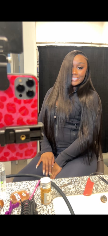 Image of 30 Inch Straight 13x6 Frontal