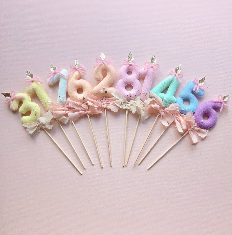 Image of FIVER FRIDAY Felt Candle Number Cake Toppers.