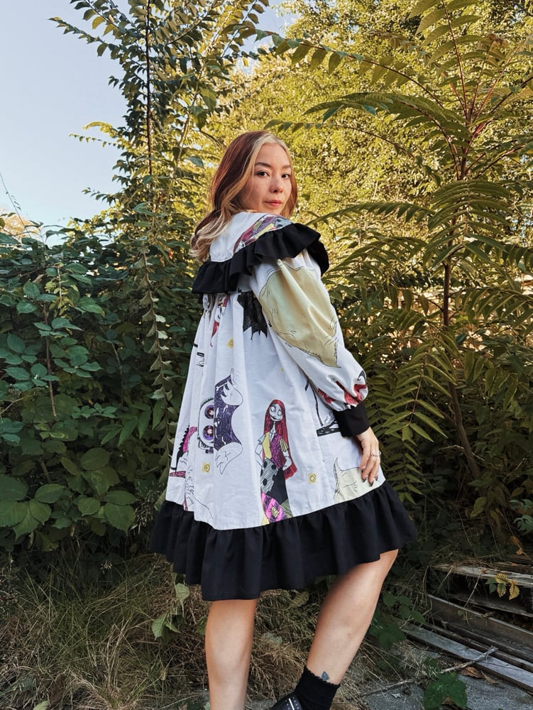 Image of Oversized Ruffle Collar & Puff Long Sleeve Dress — Halloween