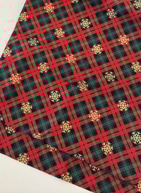 Chemin de table tartan flocons dorés 2,50m de long DESTOCK