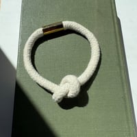 Image 2 of Pulsera Nodo