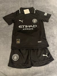 Image 1 of Man city black 