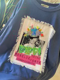 Image 2 of Suadoiro bordado a man. PIPPI parche azul. Talla M oversize. En stock!