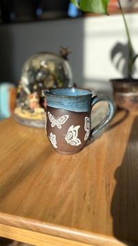 Image 1 of Butterfly mug 09