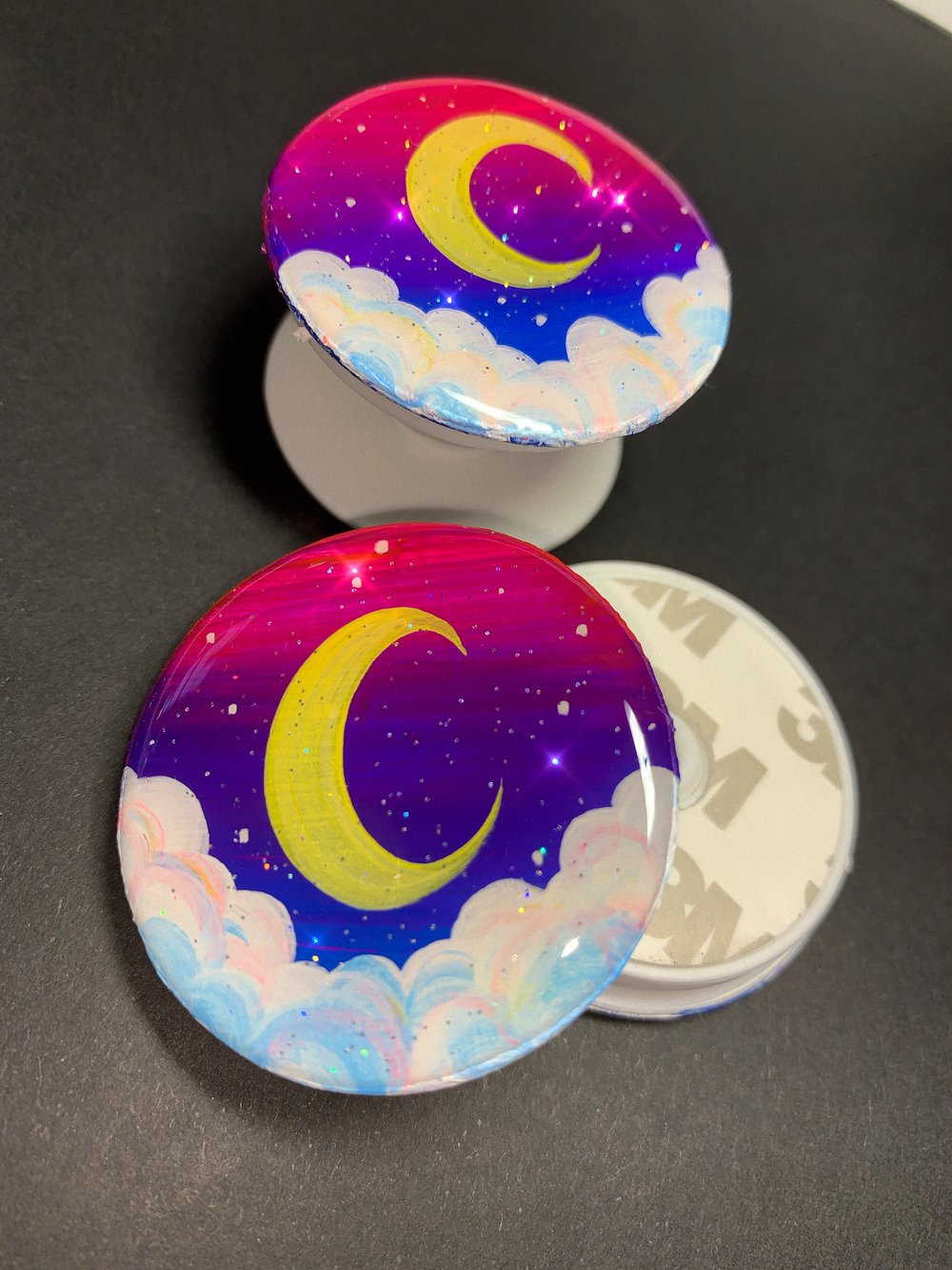 Image of “LULLABY” PHONE GRIP