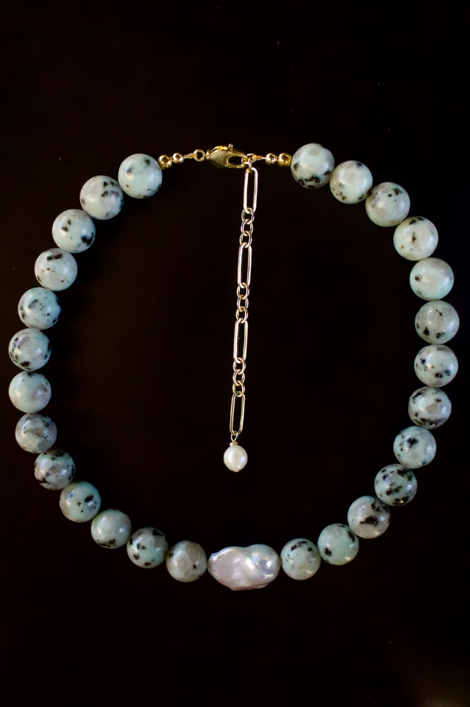 Image of Kiwi baroque necklace 