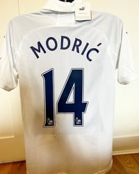 Image 3 of BRAND NEW Tottenham “MODRIC 14” 2011/12 Home Shirt + PL patches  (S)