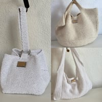 Image 1 of Bolsos tejidos a mano