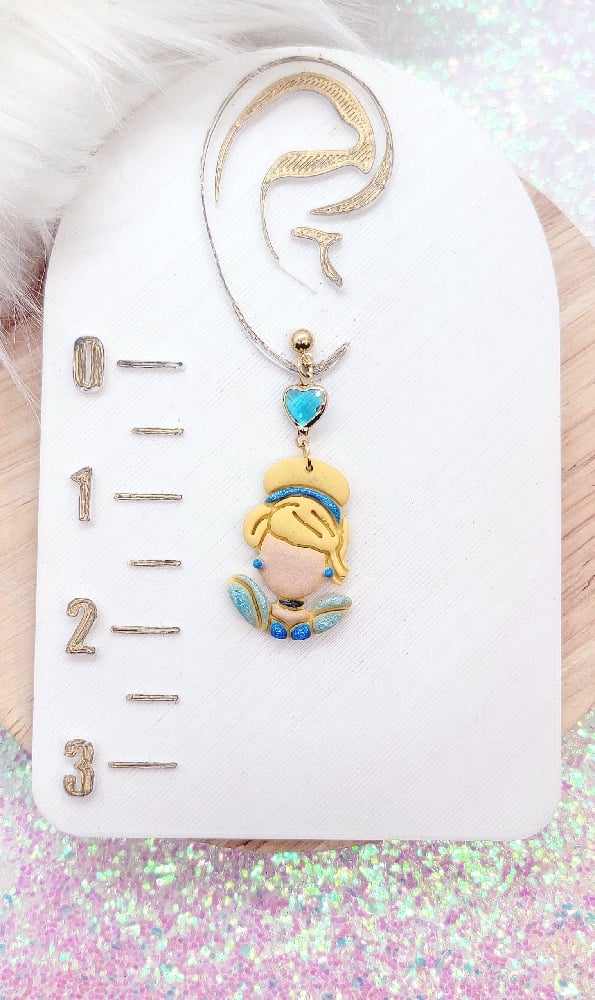 Image of Midnight Princess Earrings