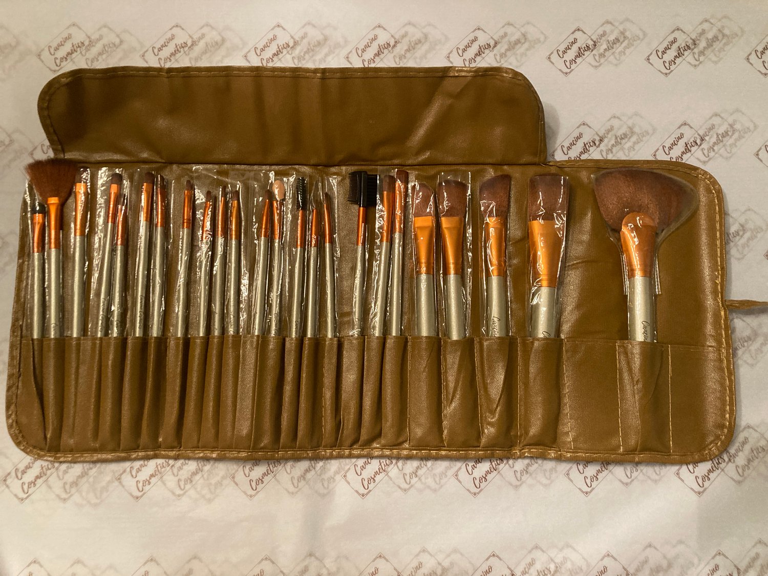 Image of FULL MAKEUP BRUSH SET (24pc)