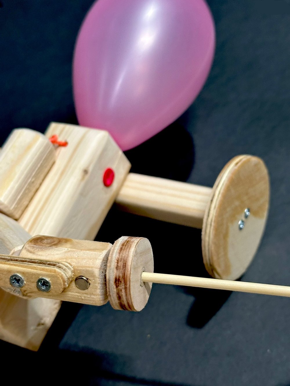Block’em Pop’em Puppets 2.0 Interchangeable weapons