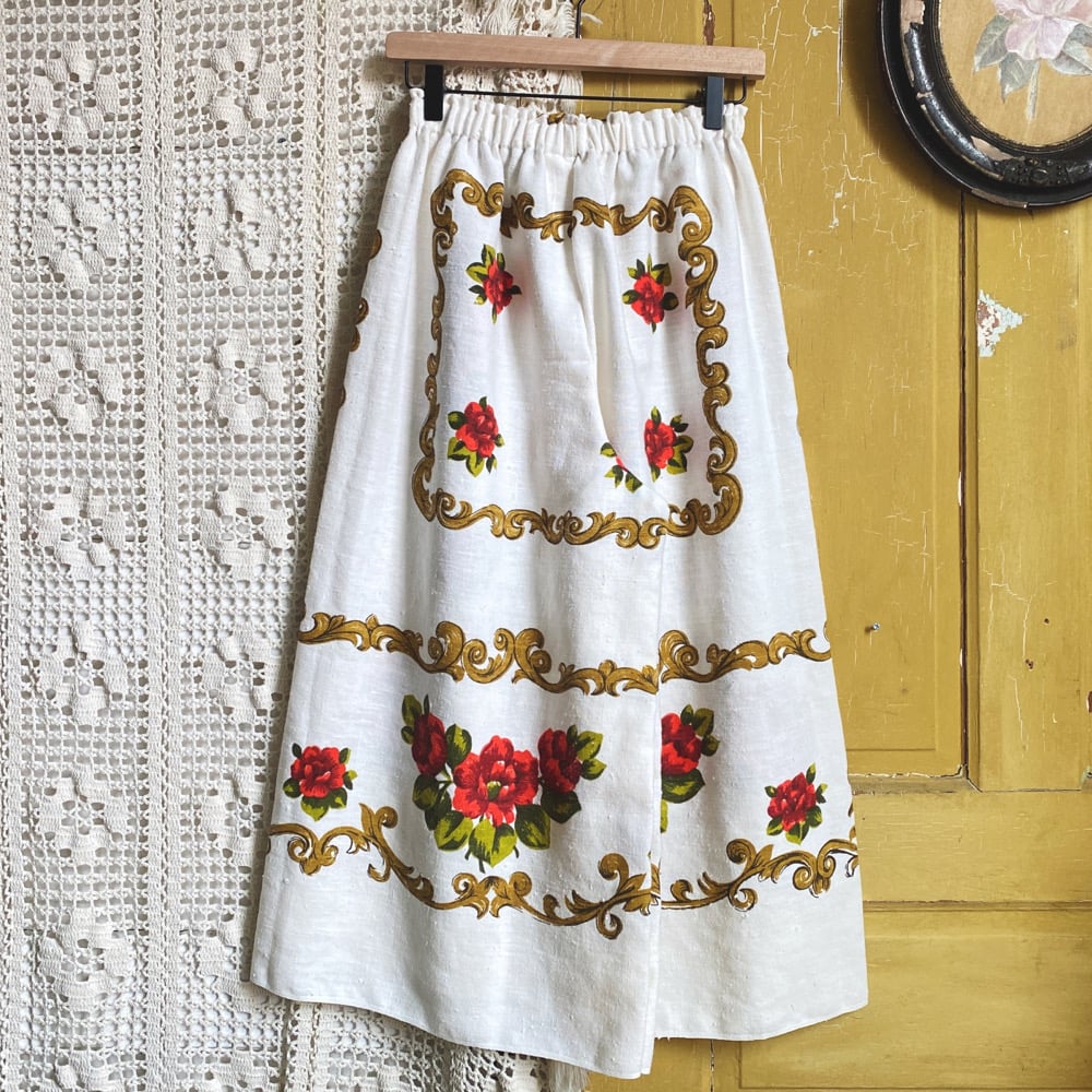 Image of Fancy Roses Tablecloth Granny Pants