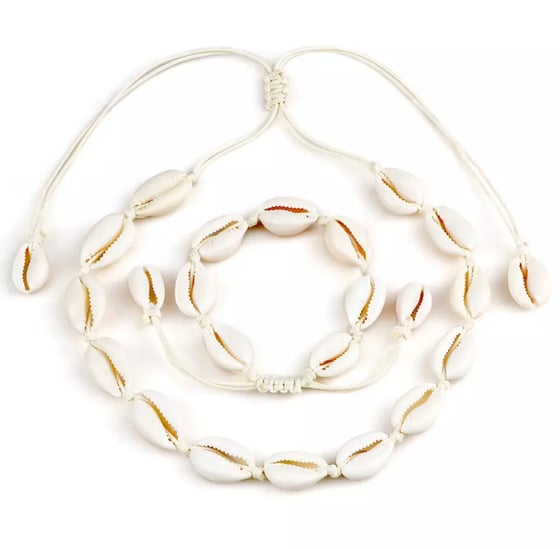 Image of Rae Shell Necklace and Bracelet Set