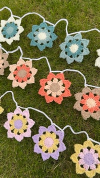 Image 3 of Flower Burst Garland