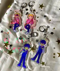 Image 1 of no home charms