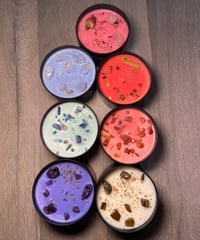 Image 2 of Medium crystal candle 