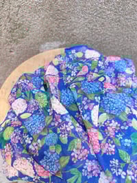 Image 3 of Pañuelo HORTENSIAS azul