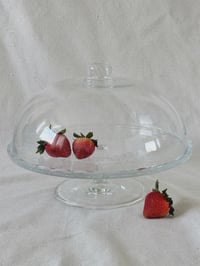 Image 1 of Daisy Café Pedestal Lidded Cake Stand