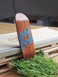natural/  blue oversized logo