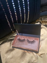 Image 1 of Perrona eyelashes