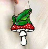 Mushroom frog 