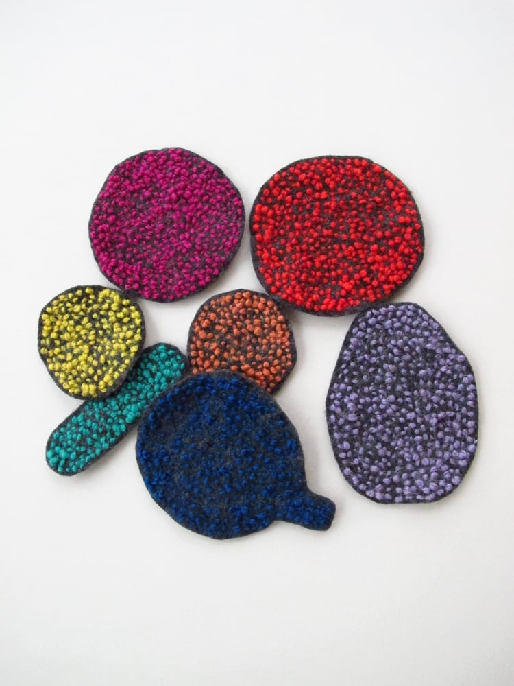 Image of Embroidered brooches - mono colour - small yellow