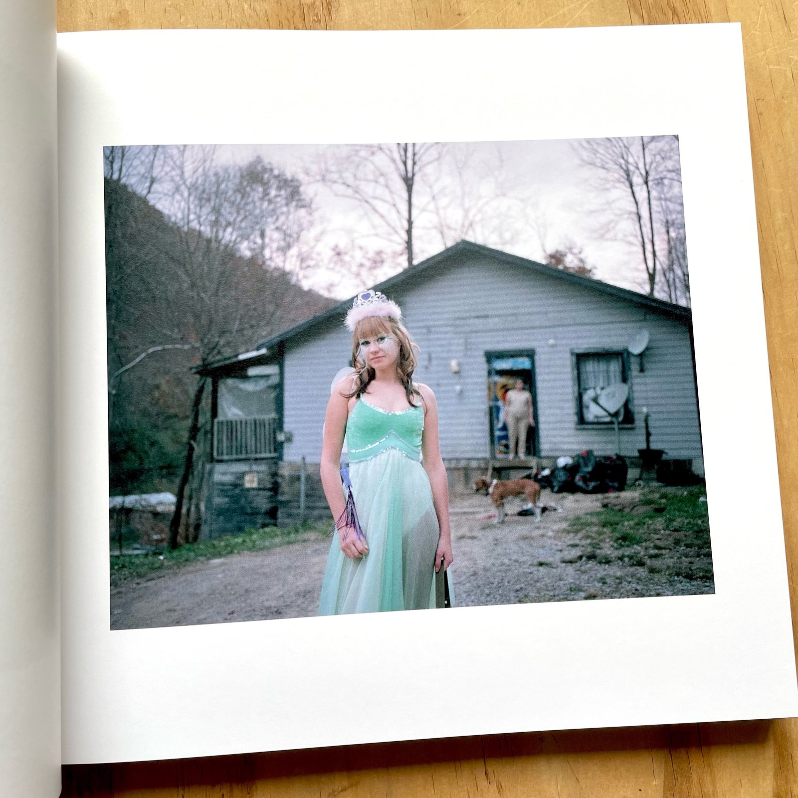 Hannah Modigh - Hillbilly Heroin, Honey | Photobook Junkies