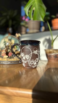 Image 2 of Skull mug 06