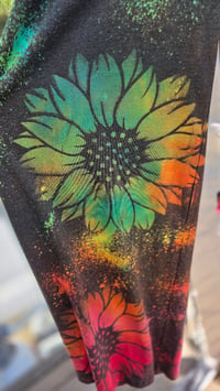 Image 3 of Grungeflower Leggings