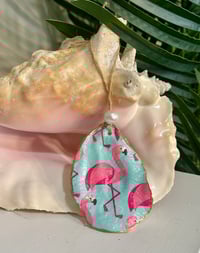 Flamingo Oyster Shell Ornament 