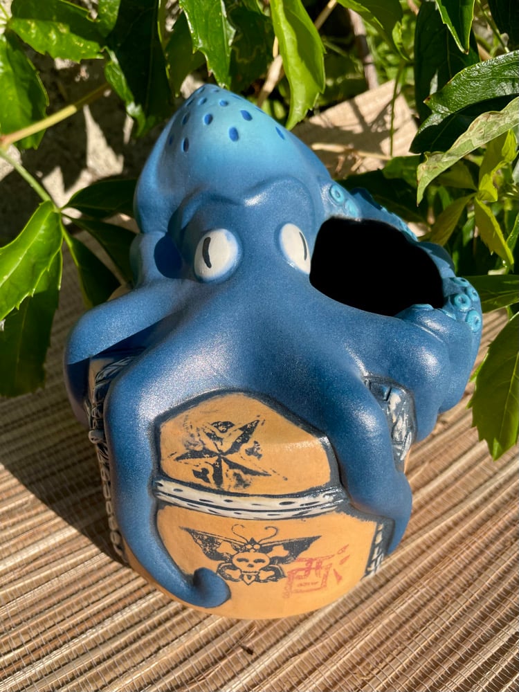 Image of Sake Squid Blue & Yellow