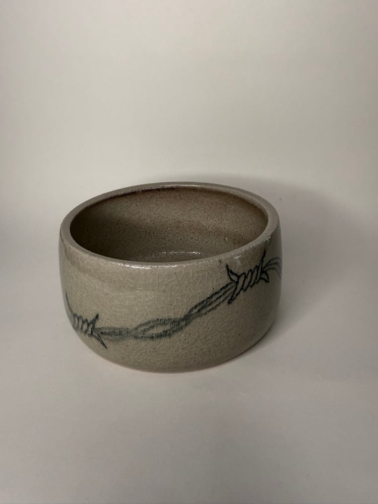 Barbed bowl