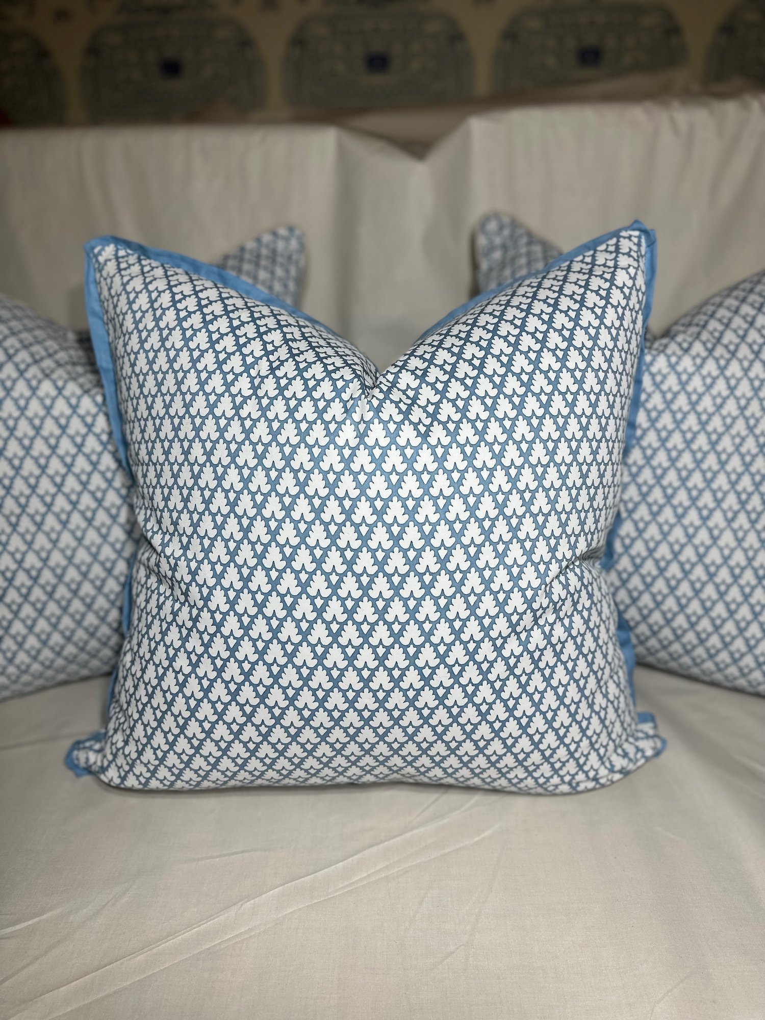 Image of Blue acorn with flange pillow