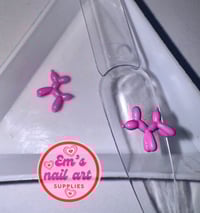 Pink balloon dog 