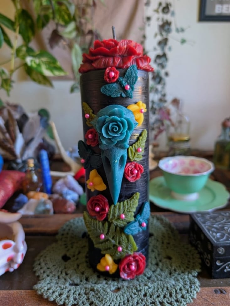 Image of Crow 9" Pillar  