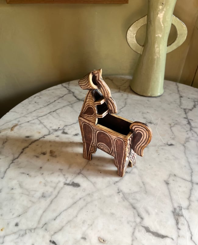 HORSE SCULPTURE