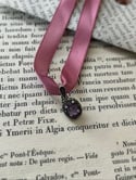 Pendentif en améthyste et marcassites, argent massif, époque Art Déco (1910-30).