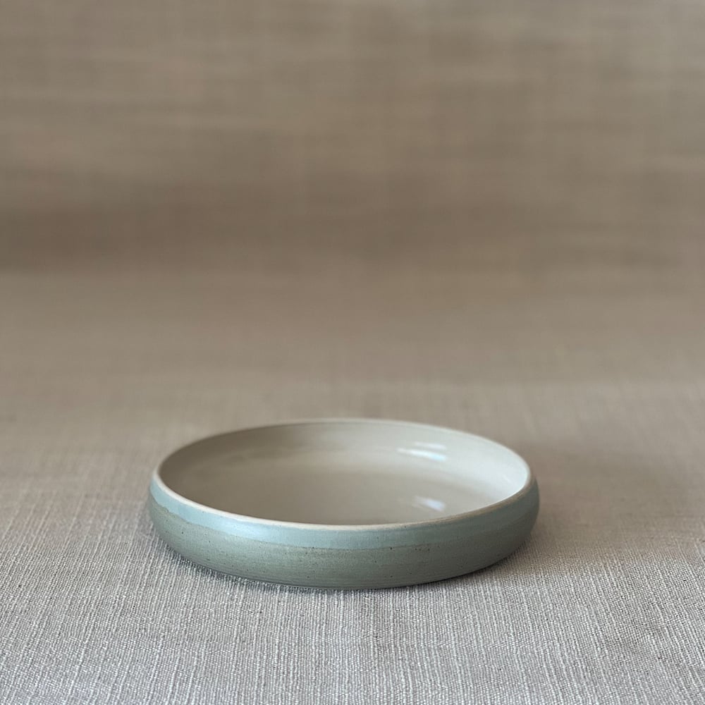 Image of OCEAN CURVED DESSERT PLATE