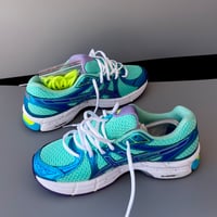Image 3 of size: us9 uk7 eu40.5 cm25.75
