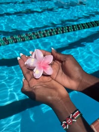 Image 4 of hibiscus claw clip 🌺