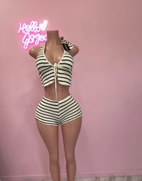 Knit strip set