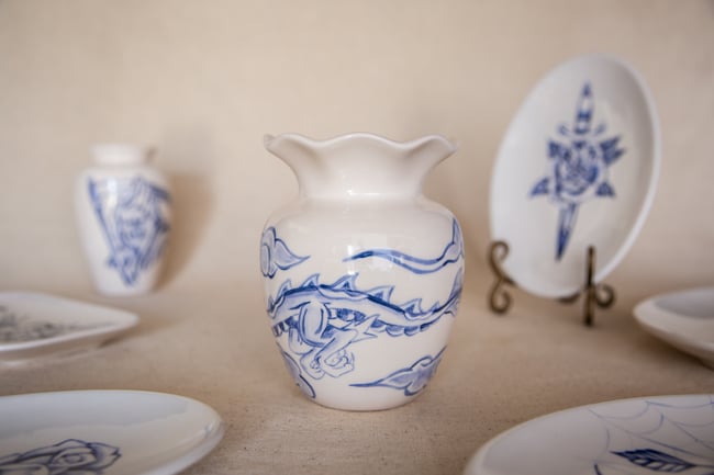 Dragon Vase “Chasing Tail”