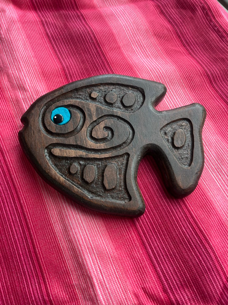 Image of WOOD CUT FISH 2