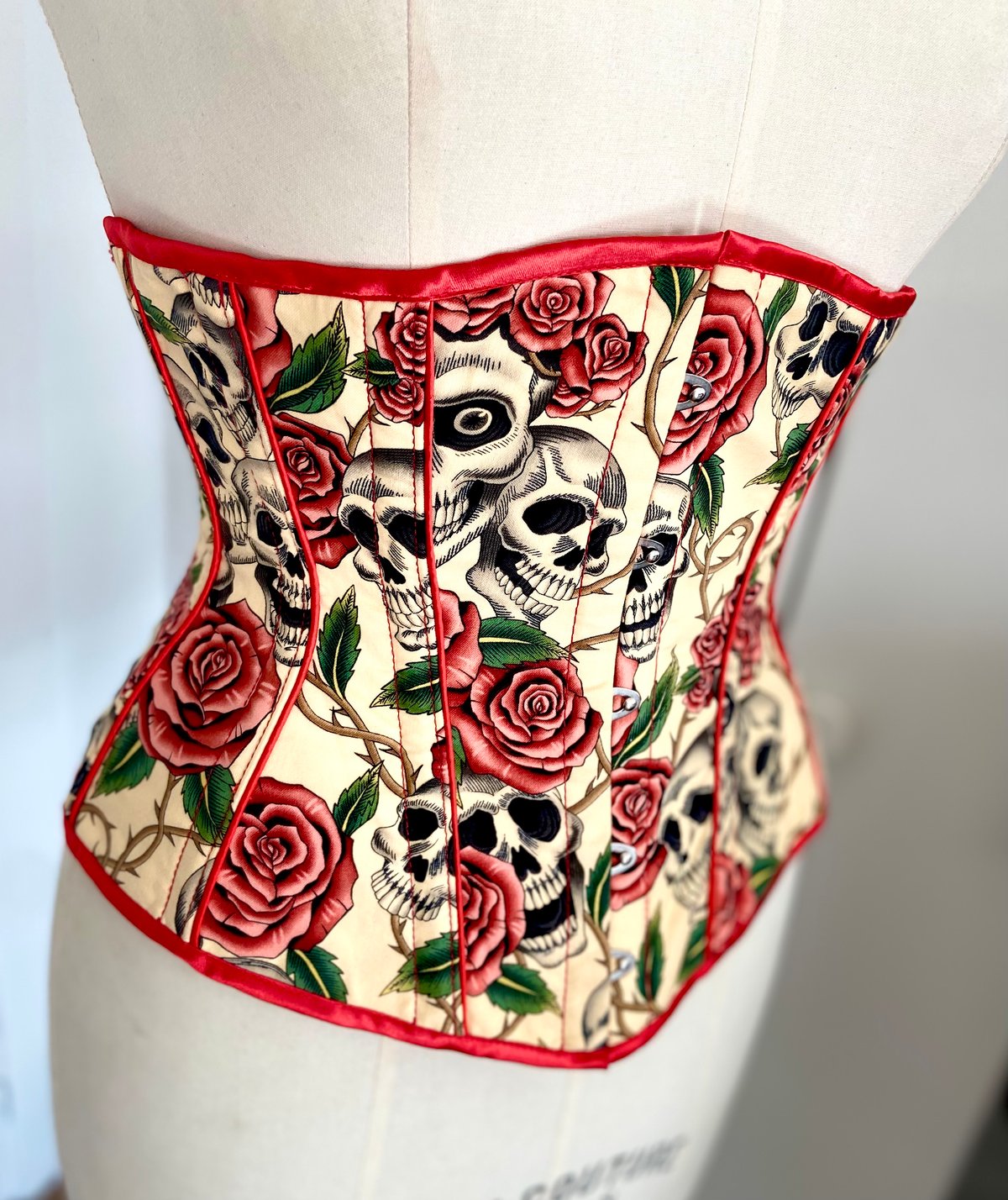 LAS CALAVERAS UNDERBUST CORSET